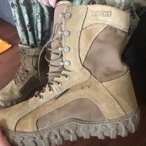 Rocky S2V tactical military boots